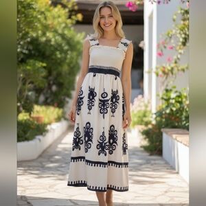 Elegant White and Black Maxi Dress.Size M